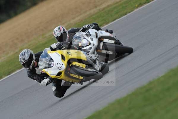 Motorcycle action photographs;Trackday digital images;event digital images;eventdigitalimages;no limits trackday;peter wileman photography;snetterton;snetterton circuit norfolk;snetterton photographs;trackday;trackday photos