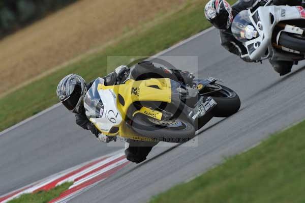 Motorcycle action photographs;Trackday digital images;event digital images;eventdigitalimages;no limits trackday;peter wileman photography;snetterton;snetterton circuit norfolk;snetterton photographs;trackday;trackday photos