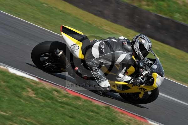 Motorcycle action photographs;Trackday digital images;event digital images;eventdigitalimages;no limits trackday;peter wileman photography;snetterton;snetterton circuit norfolk;snetterton photographs;trackday;trackday photos
