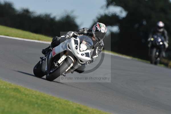 Motorcycle action photographs;Trackday digital images;event digital images;eventdigitalimages;no limits trackday;peter wileman photography;snetterton;snetterton circuit norfolk;snetterton photographs;trackday;trackday photos