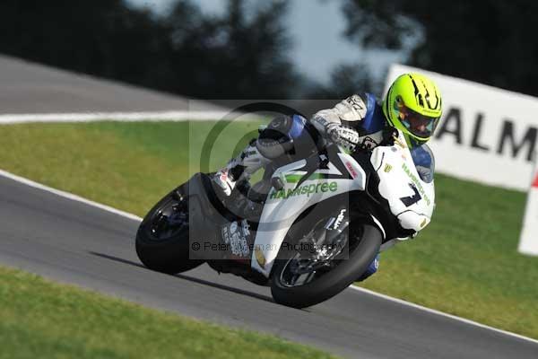 Motorcycle action photographs;Trackday digital images;event digital images;eventdigitalimages;no limits trackday;peter wileman photography;snetterton;snetterton circuit norfolk;snetterton photographs;trackday;trackday photos