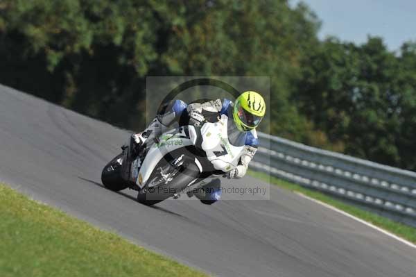 Motorcycle action photographs;Trackday digital images;event digital images;eventdigitalimages;no limits trackday;peter wileman photography;snetterton;snetterton circuit norfolk;snetterton photographs;trackday;trackday photos