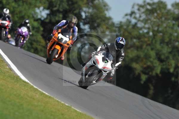 Motorcycle action photographs;Trackday digital images;event digital images;eventdigitalimages;no limits trackday;peter wileman photography;snetterton;snetterton circuit norfolk;snetterton photographs;trackday;trackday photos
