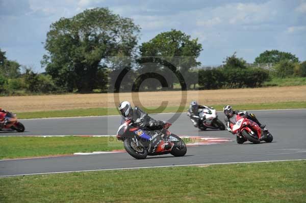 Motorcycle action photographs;Trackday digital images;event digital images;eventdigitalimages;no limits trackday;peter wileman photography;snetterton;snetterton circuit norfolk;snetterton photographs;trackday;trackday photos