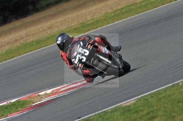 Motorcycle action photographs;Trackday digital images;event digital images;eventdigitalimages;no limits trackday;peter wileman photography;snetterton;snetterton circuit norfolk;snetterton photographs;trackday;trackday photos