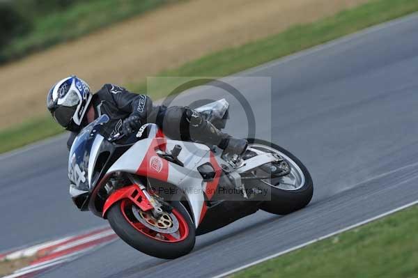 Motorcycle action photographs;Trackday digital images;event digital images;eventdigitalimages;no limits trackday;peter wileman photography;snetterton;snetterton circuit norfolk;snetterton photographs;trackday;trackday photos