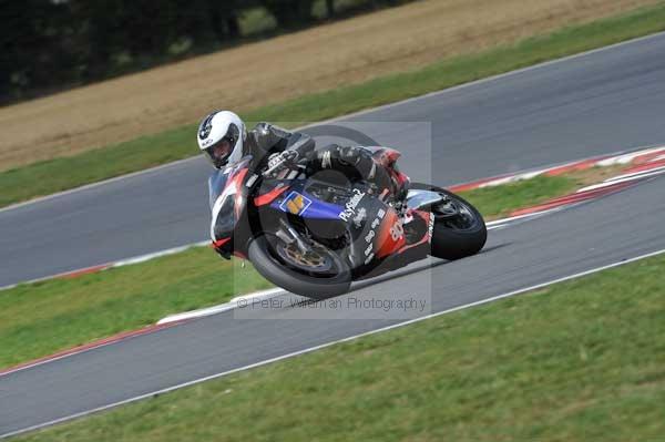 Motorcycle action photographs;Trackday digital images;event digital images;eventdigitalimages;no limits trackday;peter wileman photography;snetterton;snetterton circuit norfolk;snetterton photographs;trackday;trackday photos
