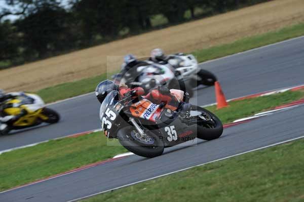 Motorcycle action photographs;Trackday digital images;event digital images;eventdigitalimages;no limits trackday;peter wileman photography;snetterton;snetterton circuit norfolk;snetterton photographs;trackday;trackday photos