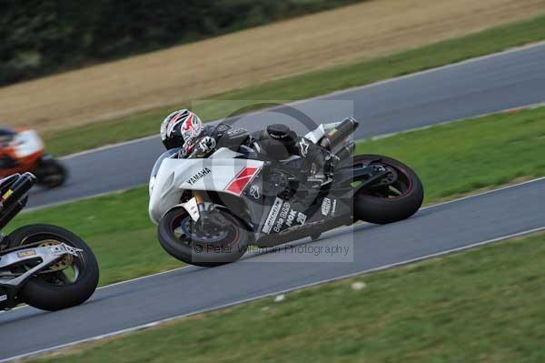 Motorcycle action photographs;Trackday digital images;event digital images;eventdigitalimages;no limits trackday;peter wileman photography;snetterton;snetterton circuit norfolk;snetterton photographs;trackday;trackday photos