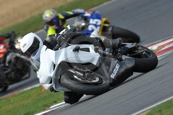Motorcycle action photographs;Trackday digital images;event digital images;eventdigitalimages;no limits trackday;peter wileman photography;snetterton;snetterton circuit norfolk;snetterton photographs;trackday;trackday photos