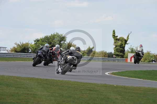 Motorcycle action photographs;Trackday digital images;event digital images;eventdigitalimages;no limits trackday;peter wileman photography;snetterton;snetterton circuit norfolk;snetterton photographs;trackday;trackday photos