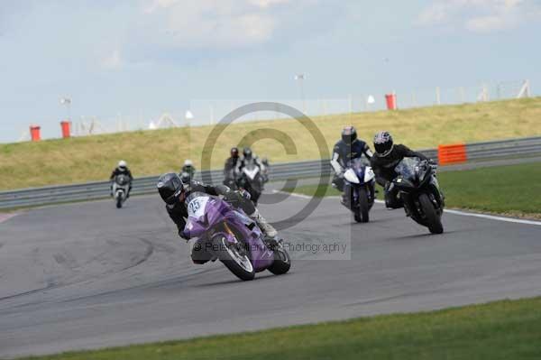 Motorcycle action photographs;Trackday digital images;event digital images;eventdigitalimages;no limits trackday;peter wileman photography;snetterton;snetterton circuit norfolk;snetterton photographs;trackday;trackday photos