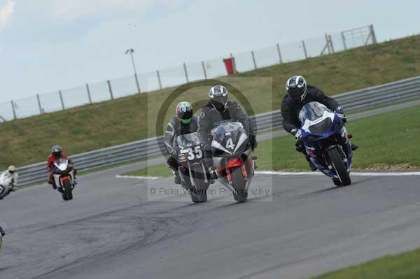 Motorcycle action photographs;Trackday digital images;event digital images;eventdigitalimages;no limits trackday;peter wileman photography;snetterton;snetterton circuit norfolk;snetterton photographs;trackday;trackday photos