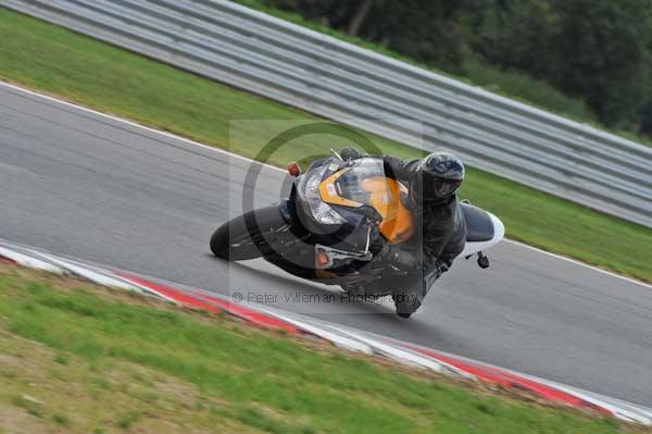 Motorcycle action photographs;Trackday digital images;event digital images;eventdigitalimages;no limits trackday;peter wileman photography;snetterton;snetterton circuit norfolk;snetterton photographs;trackday;trackday photos