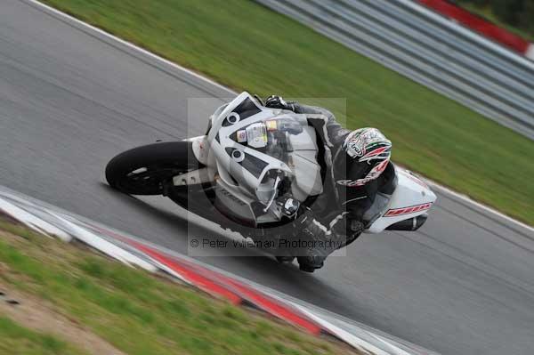Motorcycle action photographs;Trackday digital images;event digital images;eventdigitalimages;no limits trackday;peter wileman photography;snetterton;snetterton circuit norfolk;snetterton photographs;trackday;trackday photos