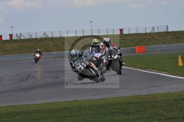 Motorcycle action photographs;Trackday digital images;event digital images;eventdigitalimages;no limits trackday;peter wileman photography;snetterton;snetterton circuit norfolk;snetterton photographs;trackday;trackday photos