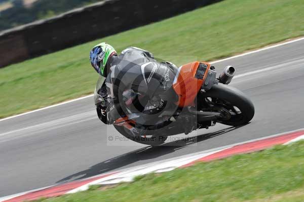Motorcycle action photographs;Trackday digital images;event digital images;eventdigitalimages;no limits trackday;peter wileman photography;snetterton;snetterton circuit norfolk;snetterton photographs;trackday;trackday photos