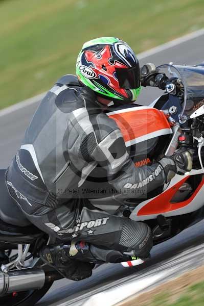 Motorcycle action photographs;Trackday digital images;event digital images;eventdigitalimages;no limits trackday;peter wileman photography;snetterton;snetterton circuit norfolk;snetterton photographs;trackday;trackday photos