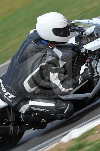 Motorcycle action photographs;Trackday digital images;event digital images;eventdigitalimages;no limits trackday;peter wileman photography;snetterton;snetterton circuit norfolk;snetterton photographs;trackday;trackday photos