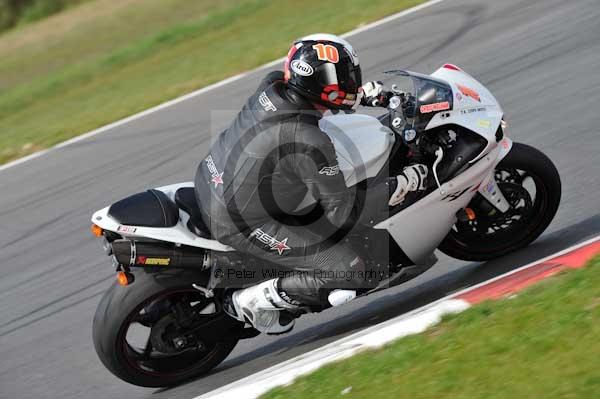 Motorcycle action photographs;Trackday digital images;event digital images;eventdigitalimages;no limits trackday;peter wileman photography;snetterton;snetterton circuit norfolk;snetterton photographs;trackday;trackday photos