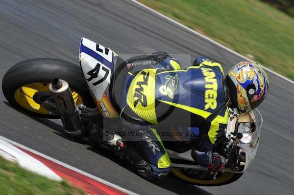 Motorcycle action photographs;Trackday digital images;event digital images;eventdigitalimages;no limits trackday;peter wileman photography;snetterton;snetterton circuit norfolk;snetterton photographs;trackday;trackday photos