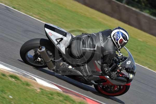 Motorcycle action photographs;Trackday digital images;event digital images;eventdigitalimages;no limits trackday;peter wileman photography;snetterton;snetterton circuit norfolk;snetterton photographs;trackday;trackday photos