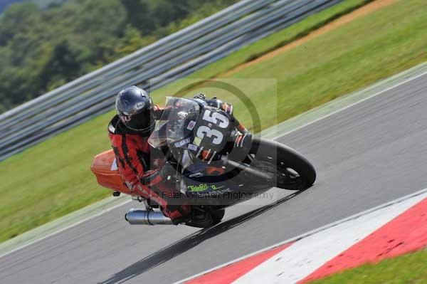 Motorcycle action photographs;Trackday digital images;event digital images;eventdigitalimages;no limits trackday;peter wileman photography;snetterton;snetterton circuit norfolk;snetterton photographs;trackday;trackday photos