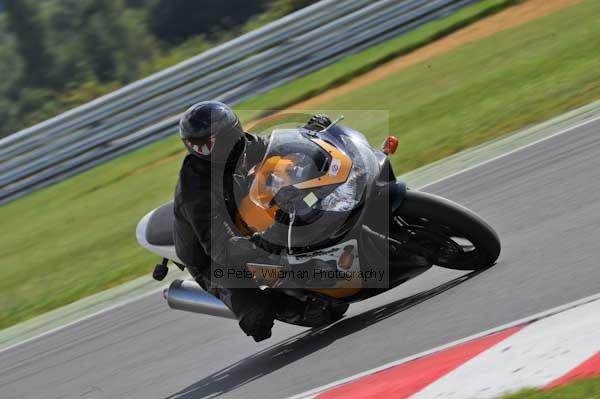 Motorcycle action photographs;Trackday digital images;event digital images;eventdigitalimages;no limits trackday;peter wileman photography;snetterton;snetterton circuit norfolk;snetterton photographs;trackday;trackday photos