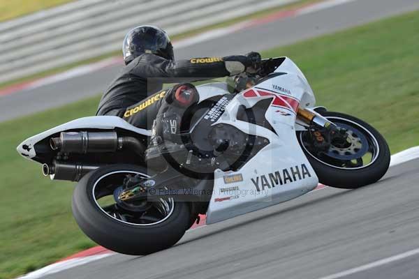 Motorcycle action photographs;Trackday digital images;event digital images;eventdigitalimages;no limits trackday;peter wileman photography;snetterton;snetterton circuit norfolk;snetterton photographs;trackday;trackday photos