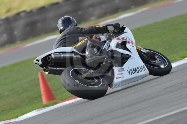 Motorcycle action photographs;Trackday digital images;event digital images;eventdigitalimages;no limits trackday;peter wileman photography;snetterton;snetterton circuit norfolk;snetterton photographs;trackday;trackday photos