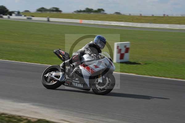 Motorcycle action photographs;Trackday digital images;event digital images;eventdigitalimages;no limits trackday;peter wileman photography;snetterton;snetterton circuit norfolk;snetterton photographs;trackday;trackday photos
