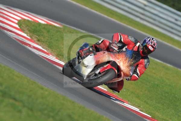 Motorcycle action photographs;Trackday digital images;event digital images;eventdigitalimages;no limits trackday;peter wileman photography;snetterton;snetterton circuit norfolk;snetterton photographs;trackday;trackday photos