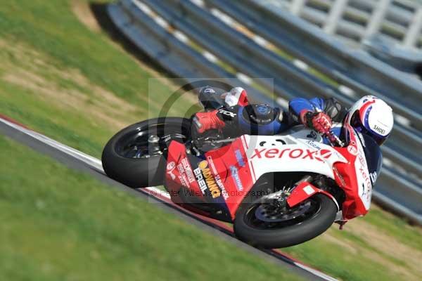 Motorcycle action photographs;Trackday digital images;event digital images;eventdigitalimages;no limits trackday;peter wileman photography;snetterton;snetterton circuit norfolk;snetterton photographs;trackday;trackday photos