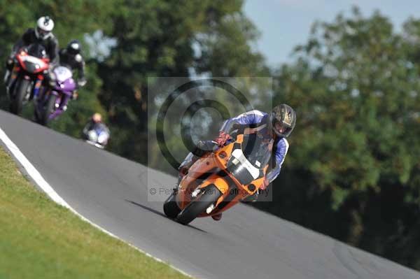 Motorcycle action photographs;Trackday digital images;event digital images;eventdigitalimages;no limits trackday;peter wileman photography;snetterton;snetterton circuit norfolk;snetterton photographs;trackday;trackday photos