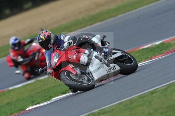 Motorcycle action photographs;Trackday digital images;event digital images;eventdigitalimages;no limits trackday;peter wileman photography;snetterton;snetterton circuit norfolk;snetterton photographs;trackday;trackday photos