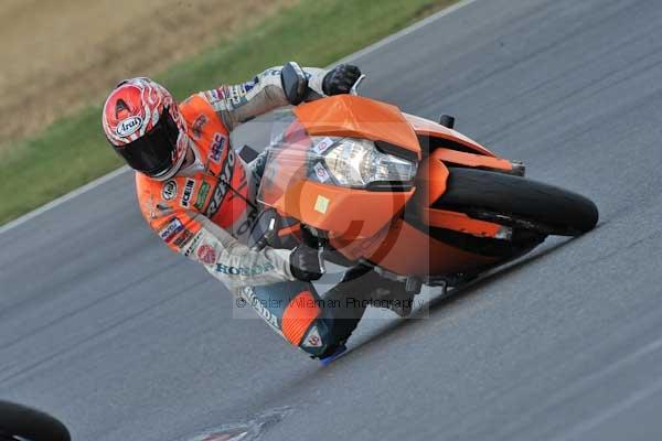 Motorcycle action photographs;Trackday digital images;event digital images;eventdigitalimages;no limits trackday;peter wileman photography;snetterton;snetterton circuit norfolk;snetterton photographs;trackday;trackday photos