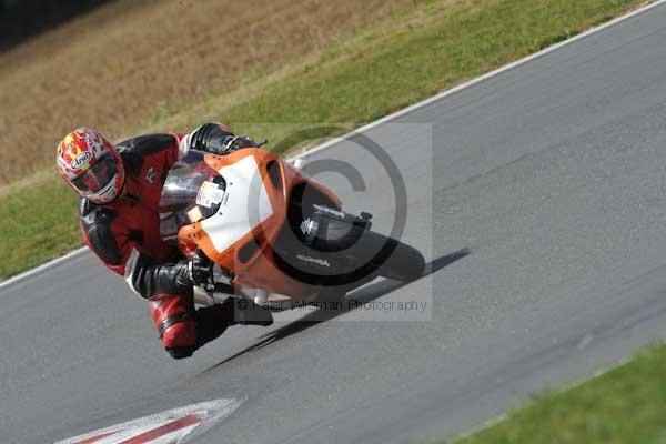 Motorcycle action photographs;Trackday digital images;event digital images;eventdigitalimages;no limits trackday;peter wileman photography;snetterton;snetterton circuit norfolk;snetterton photographs;trackday;trackday photos