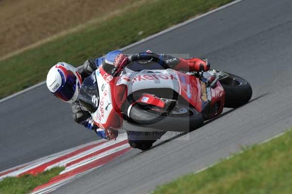 Motorcycle action photographs;Trackday digital images;event digital images;eventdigitalimages;no limits trackday;peter wileman photography;snetterton;snetterton circuit norfolk;snetterton photographs;trackday;trackday photos