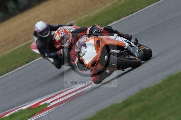 Motorcycle action photographs;Trackday digital images;event digital images;eventdigitalimages;no limits trackday;peter wileman photography;snetterton;snetterton circuit norfolk;snetterton photographs;trackday;trackday photos