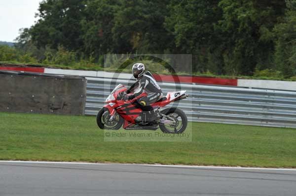 Motorcycle action photographs;Trackday digital images;event digital images;eventdigitalimages;no limits trackday;peter wileman photography;snetterton;snetterton circuit norfolk;snetterton photographs;trackday;trackday photos