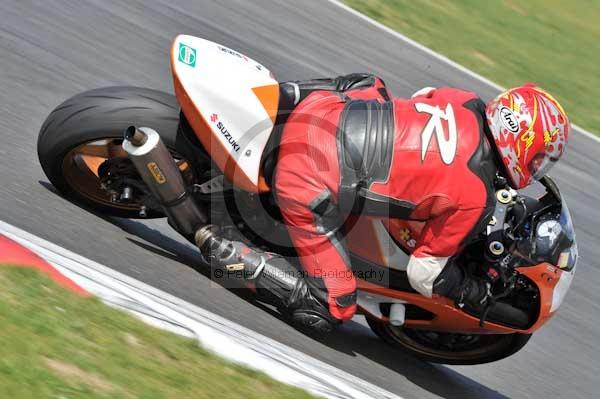 Motorcycle action photographs;Trackday digital images;event digital images;eventdigitalimages;no limits trackday;peter wileman photography;snetterton;snetterton circuit norfolk;snetterton photographs;trackday;trackday photos