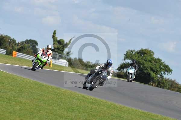 Motorcycle action photographs;Trackday digital images;event digital images;eventdigitalimages;no limits trackday;peter wileman photography;snetterton;snetterton circuit norfolk;snetterton photographs;trackday;trackday photos