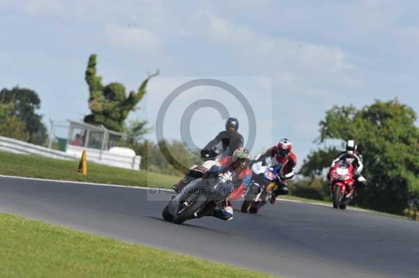 Motorcycle action photographs;Trackday digital images;event digital images;eventdigitalimages;no limits trackday;peter wileman photography;snetterton;snetterton circuit norfolk;snetterton photographs;trackday;trackday photos