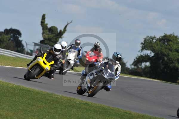 Motorcycle action photographs;Trackday digital images;event digital images;eventdigitalimages;no limits trackday;peter wileman photography;snetterton;snetterton circuit norfolk;snetterton photographs;trackday;trackday photos