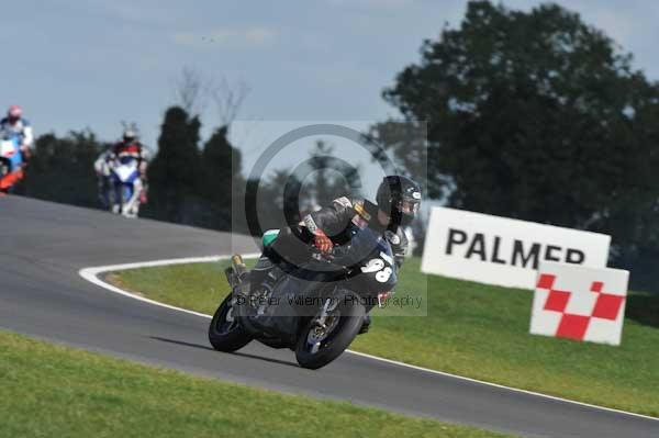 Motorcycle action photographs;Trackday digital images;event digital images;eventdigitalimages;no limits trackday;peter wileman photography;snetterton;snetterton circuit norfolk;snetterton photographs;trackday;trackday photos
