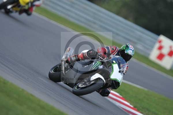 Motorcycle action photographs;Trackday digital images;event digital images;eventdigitalimages;no limits trackday;peter wileman photography;snetterton;snetterton circuit norfolk;snetterton photographs;trackday;trackday photos