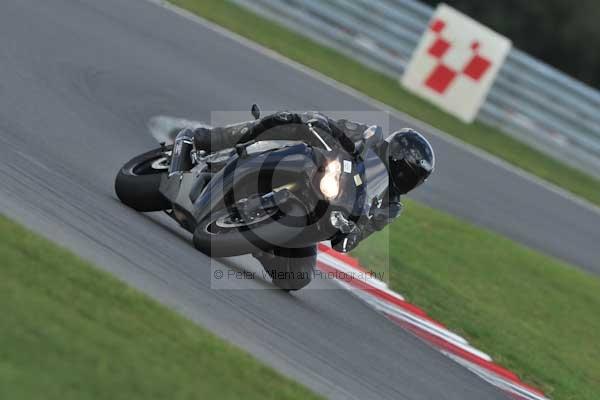 Motorcycle action photographs;Trackday digital images;event digital images;eventdigitalimages;no limits trackday;peter wileman photography;snetterton;snetterton circuit norfolk;snetterton photographs;trackday;trackday photos