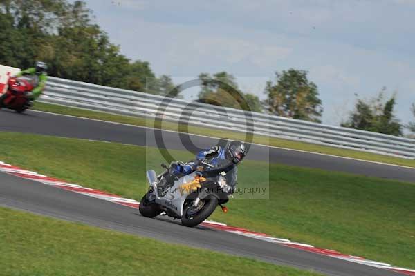 Motorcycle action photographs;Trackday digital images;event digital images;eventdigitalimages;no limits trackday;peter wileman photography;snetterton;snetterton circuit norfolk;snetterton photographs;trackday;trackday photos