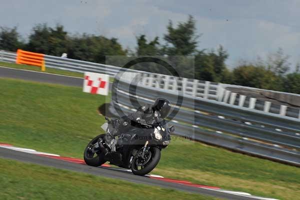 Motorcycle action photographs;Trackday digital images;event digital images;eventdigitalimages;no limits trackday;peter wileman photography;snetterton;snetterton circuit norfolk;snetterton photographs;trackday;trackday photos