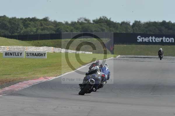 Motorcycle action photographs;Trackday digital images;event digital images;eventdigitalimages;no limits trackday;peter wileman photography;snetterton;snetterton circuit norfolk;snetterton photographs;trackday;trackday photos
